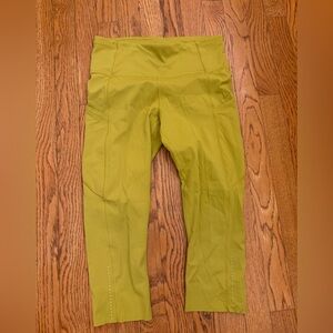 ULULEMON OLIVE GREEN CROPPED LEGGINGS 🫒✨